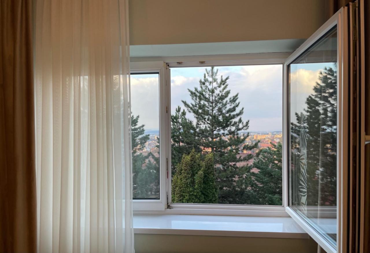 Central Luxury Apartment With City View Brasov Exterior photo